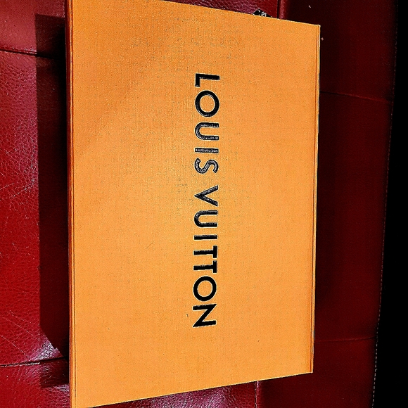 Authentic New In Box Louis Vuitton Scarf M7645 Let's Go Noir - Picture 6 of 6